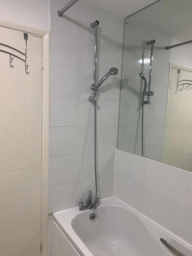 Charming 2-Bed House In London Βίλα Εξωτερικό φωτογραφία
