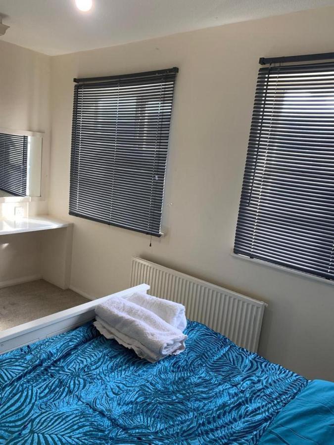Charming 2-Bed House In London Βίλα Εξωτερικό φωτογραφία